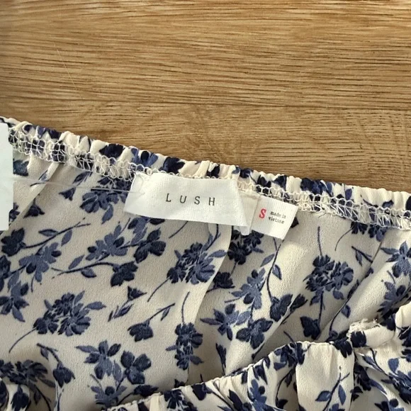 Lush Top - Picture 4 of 5